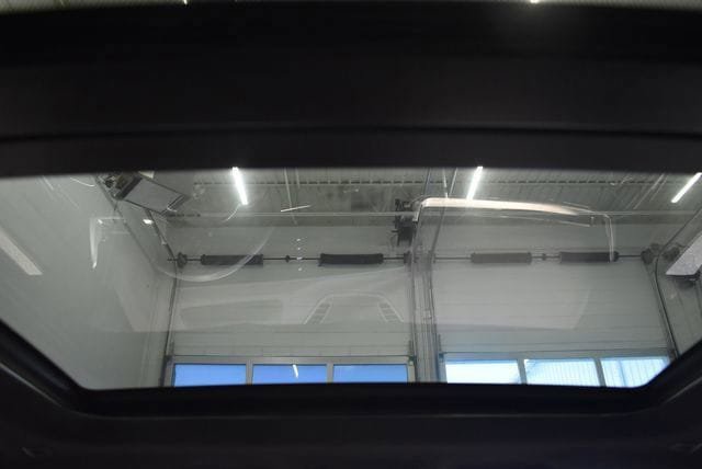 Used 2025 BMW X1 xDrive28i AWD/4WD image 25