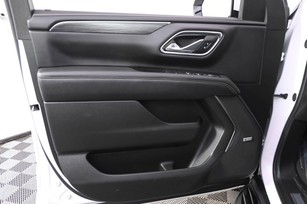 Used 2024 GMC Yukon SLT w/ SLT Premium Package AWD/4WD image 22