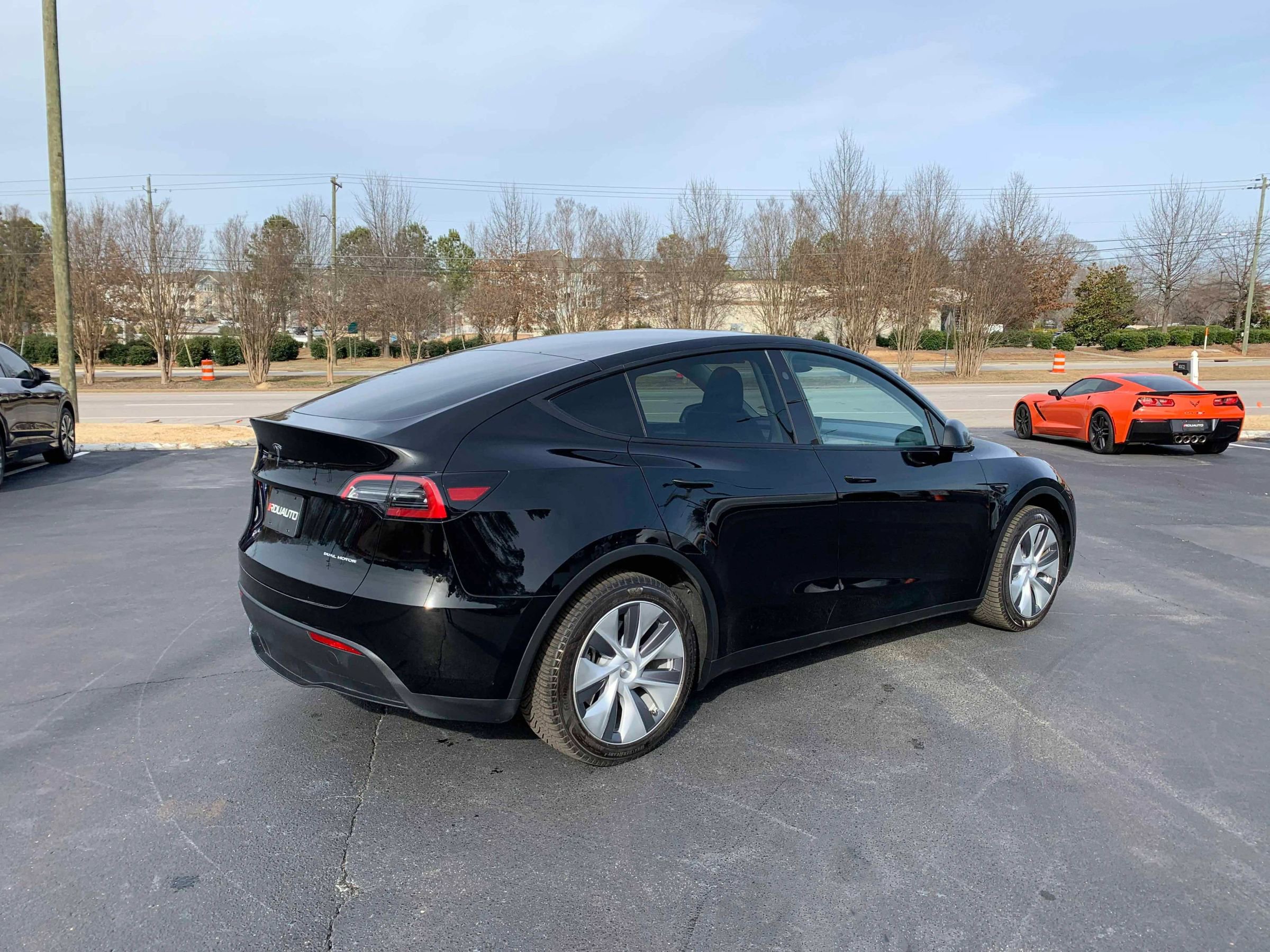 Used 2024 Tesla Model Y Long Range image 12