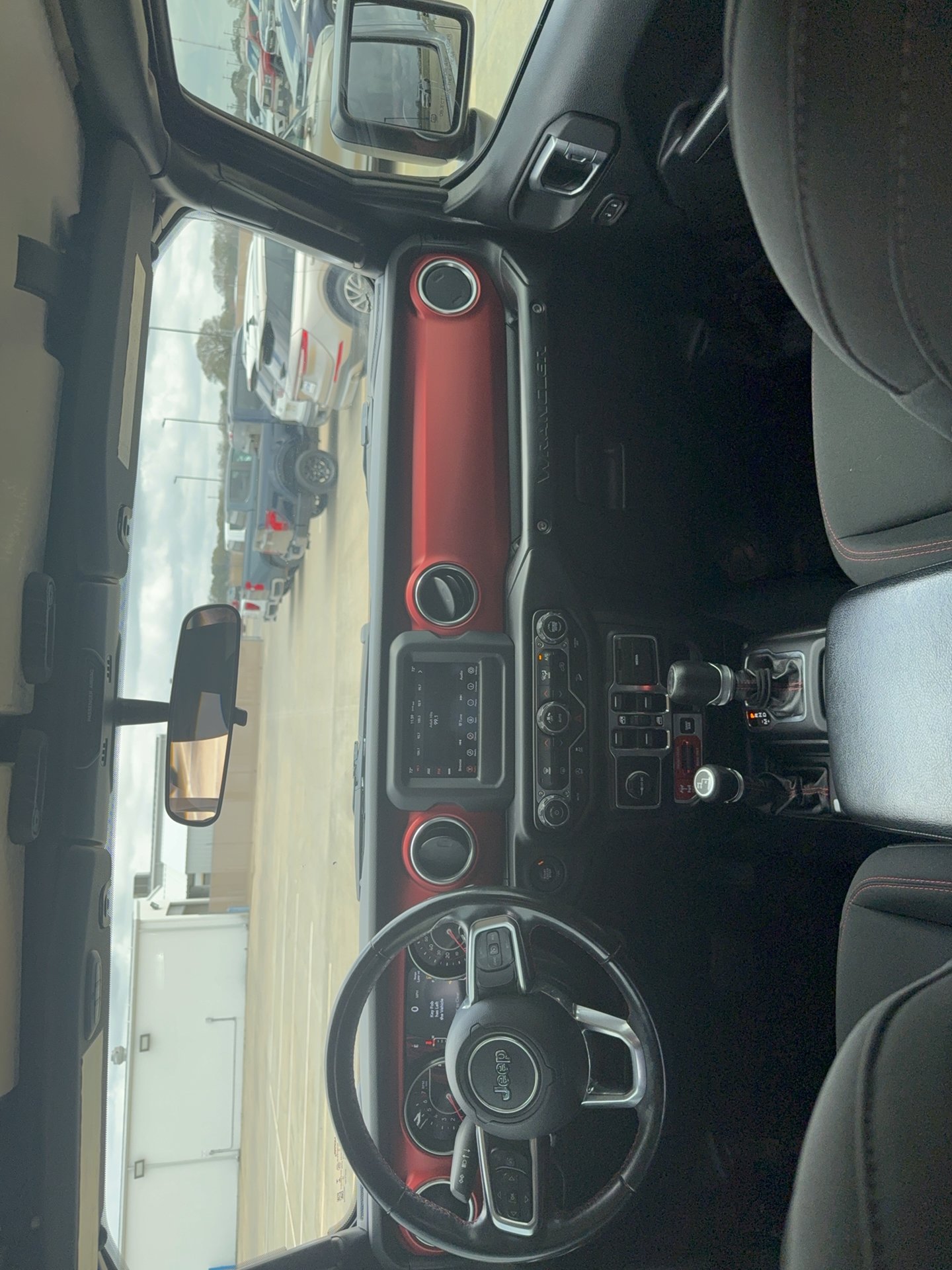 Used 2019 Jeep Wrangler Unlimited Rubicon image 12