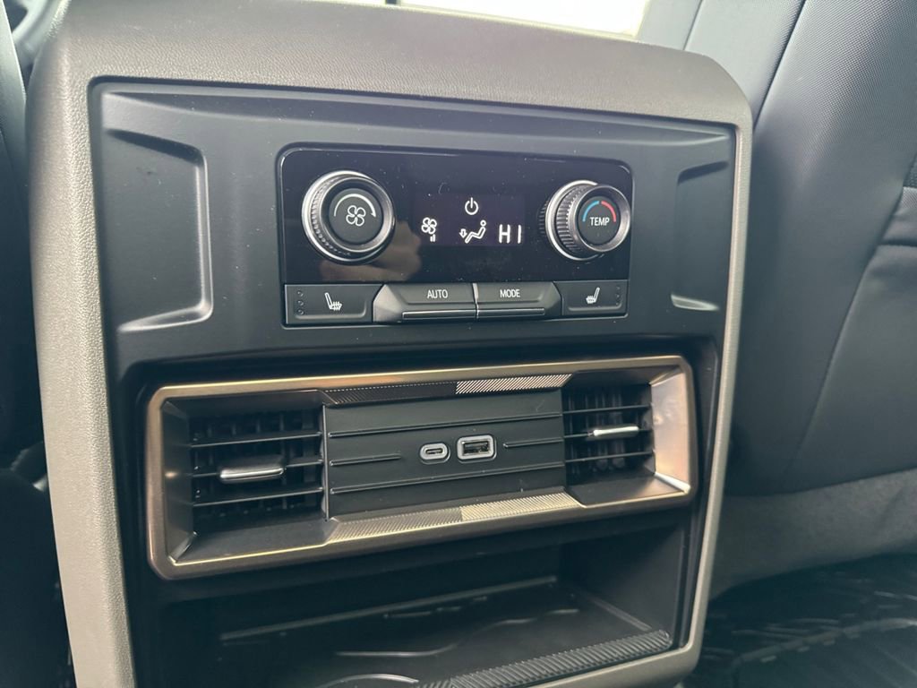 New 2025 GMC Hummer EV 2X w/ LPO, Dark Essentials Package image 24