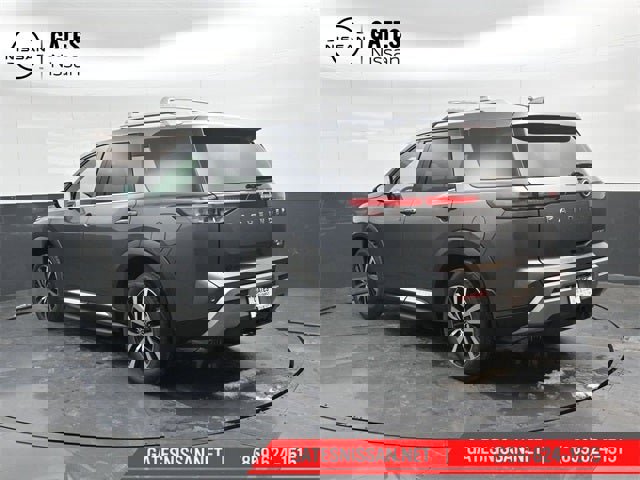 New 2025 Nissan Pathfinder Platinum image 8