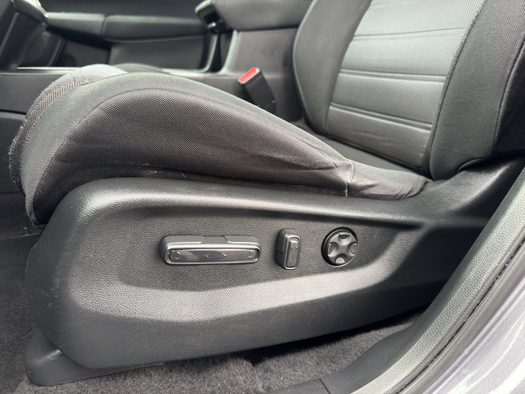 Used 2019 Honda CR-V EX image 12