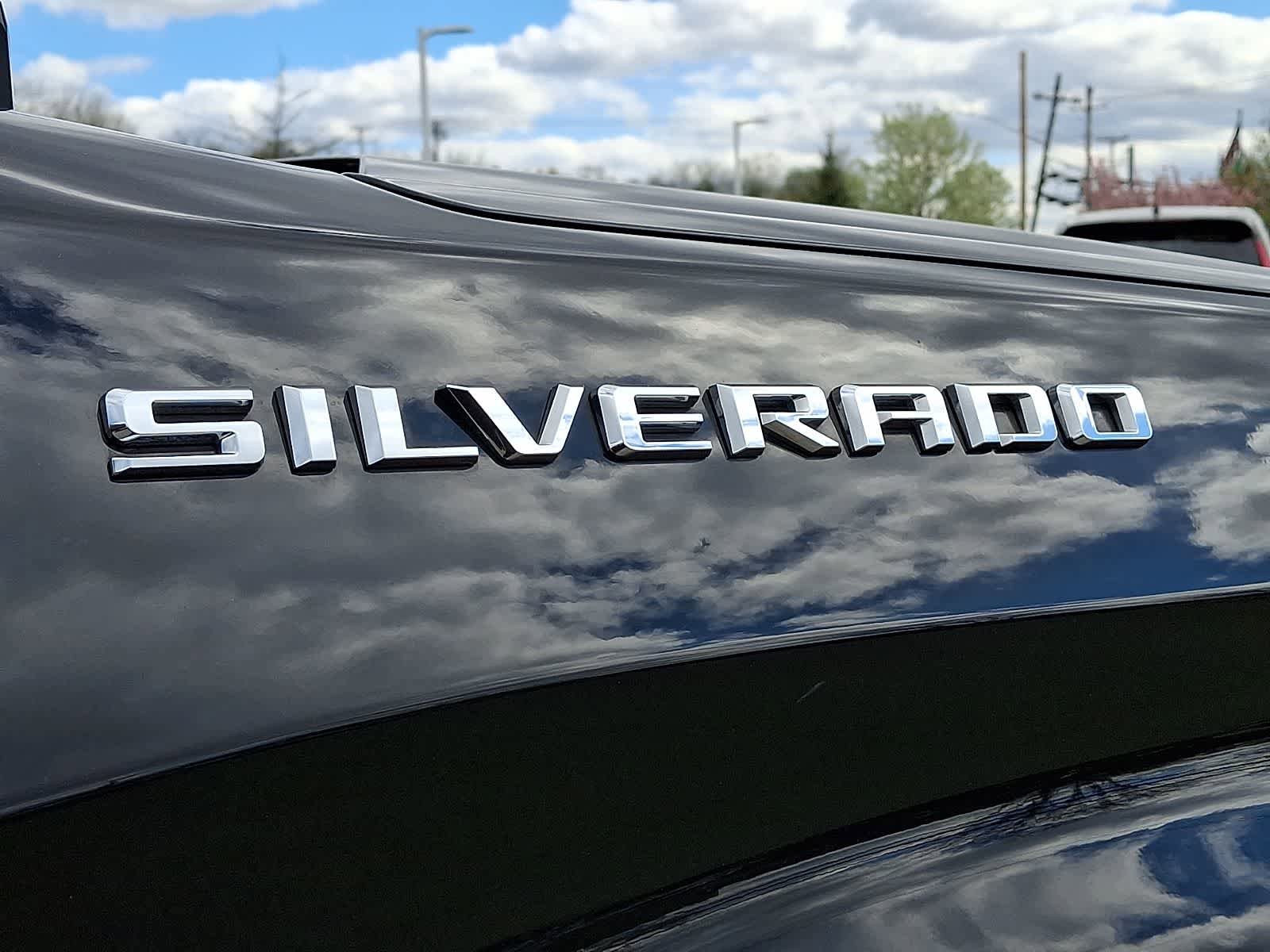 Used 2023 Chevrolet Silverado 1500 Custom AWD/4WD image 31