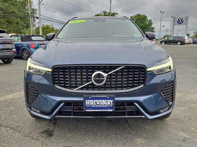 Used 2024 Volvo XC60 B5 Core w/ Climate Package AWD/4WD image 2