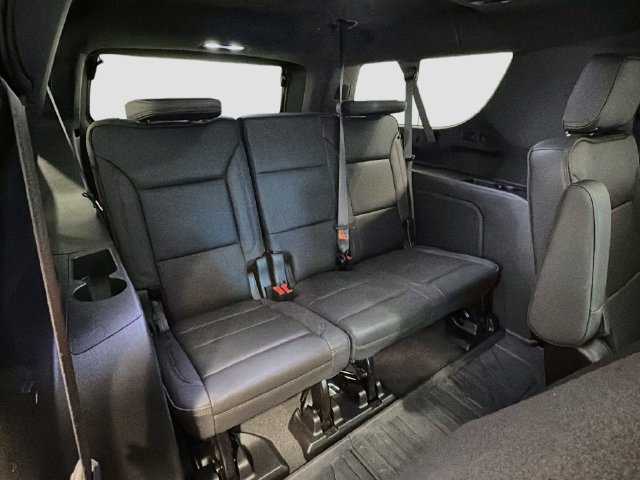 Used 2024 Chevrolet Suburban High Country w/ Advanced Technology Package AWD/4WD image 26