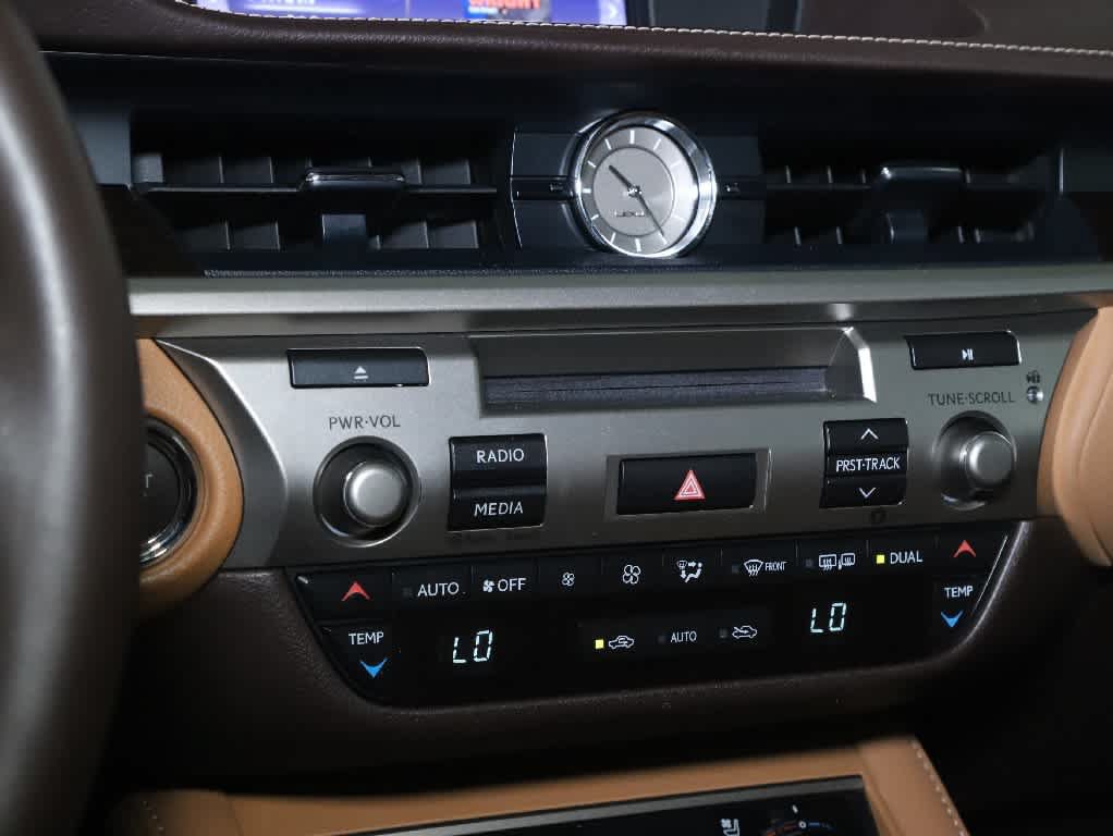 Used 2018 Lexus ES 350 w/ Premier Package FWD image 27
