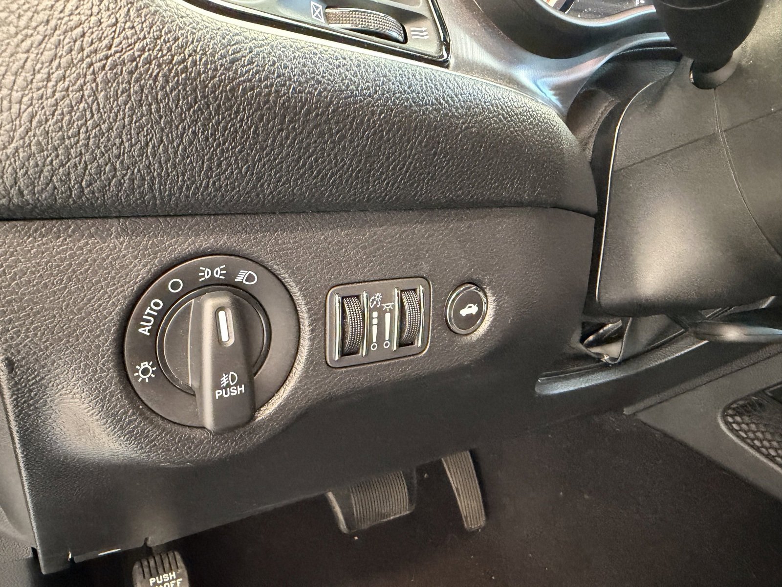 Used 2019 Dodge Challenger R/T Scat Pack w/ Shaker Package image 34