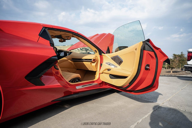 Used 2023 Chevrolet Corvette Stingray Premium Conv w/ Z51 Performance Package RWD image 48