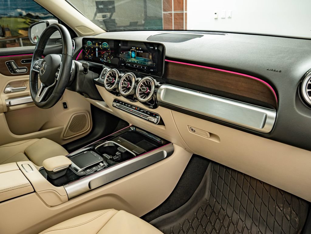 Used 2023 Mercedes-Benz GLB 250 4MATIC image 38