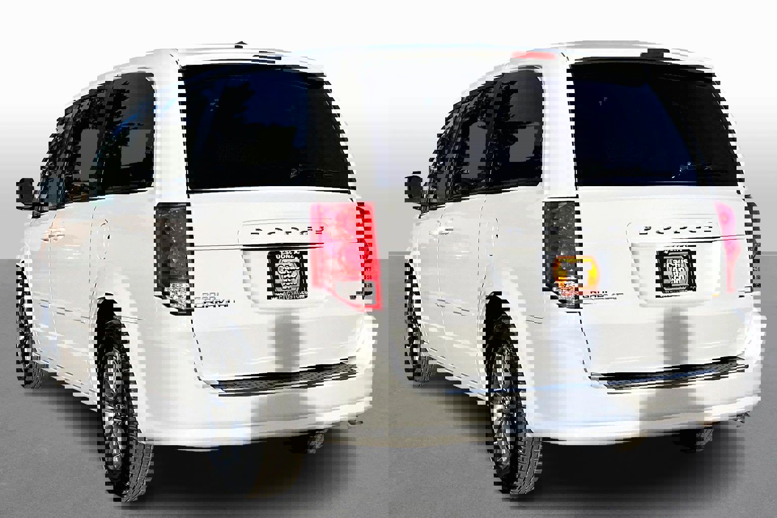 Used 2016 Dodge Grand Caravan SE image 11