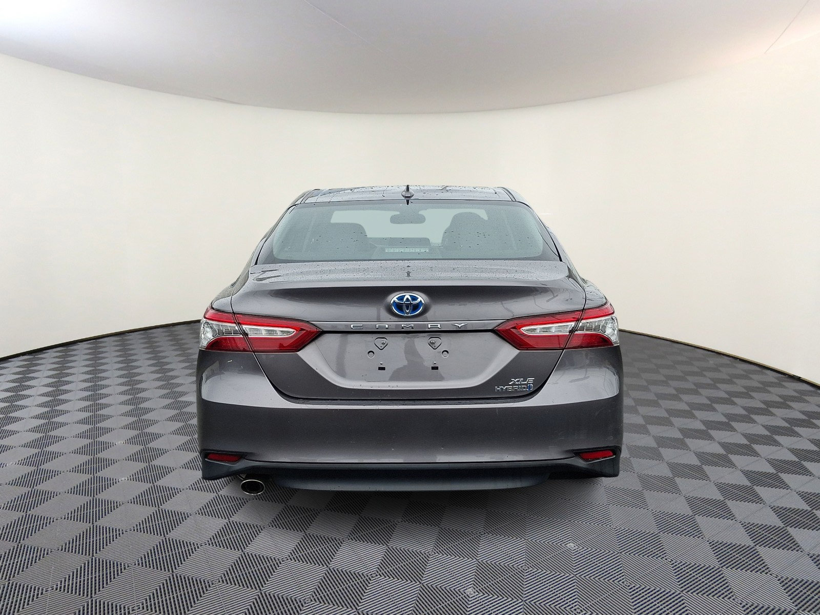 Used 2020 Toyota Camry XLE FWD image 6
