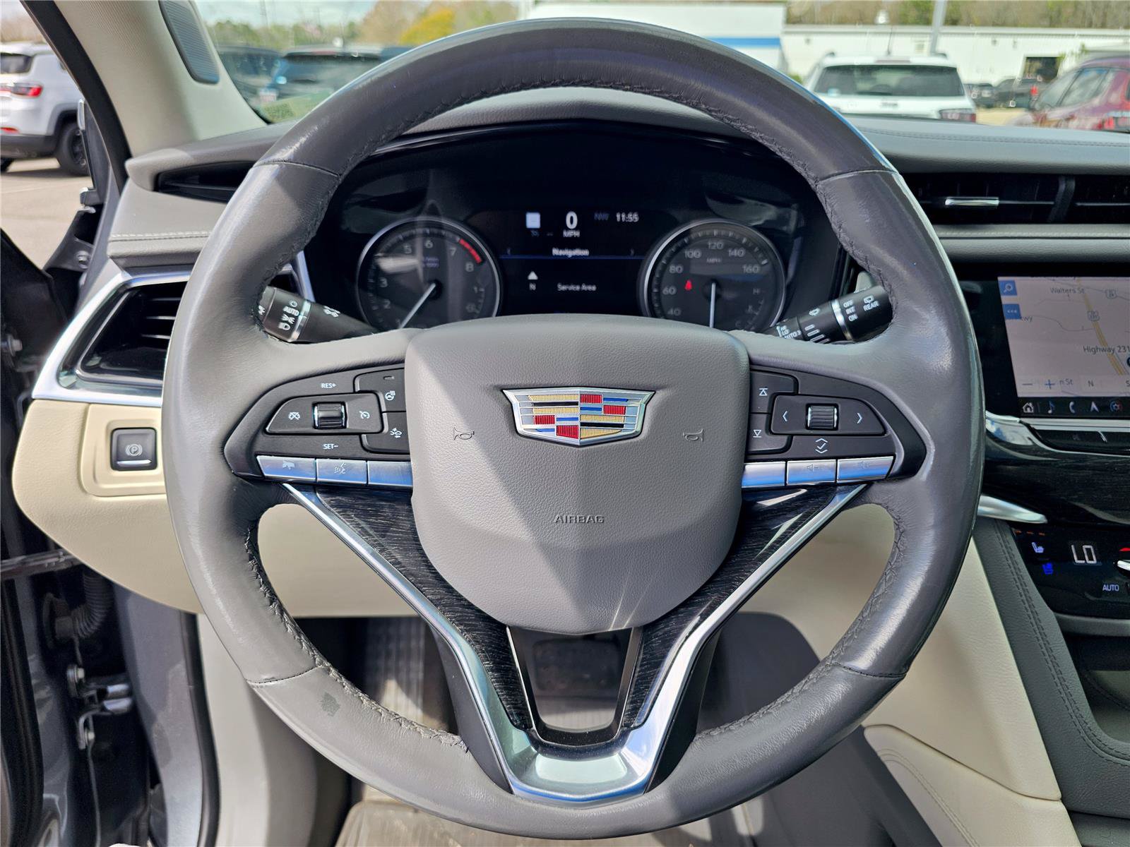 Used 2022 Cadillac XT6 Premium Luxury w/ Technology Package FWD image 18