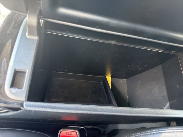 Used 2018 Toyota Prius Prime Premium image 21