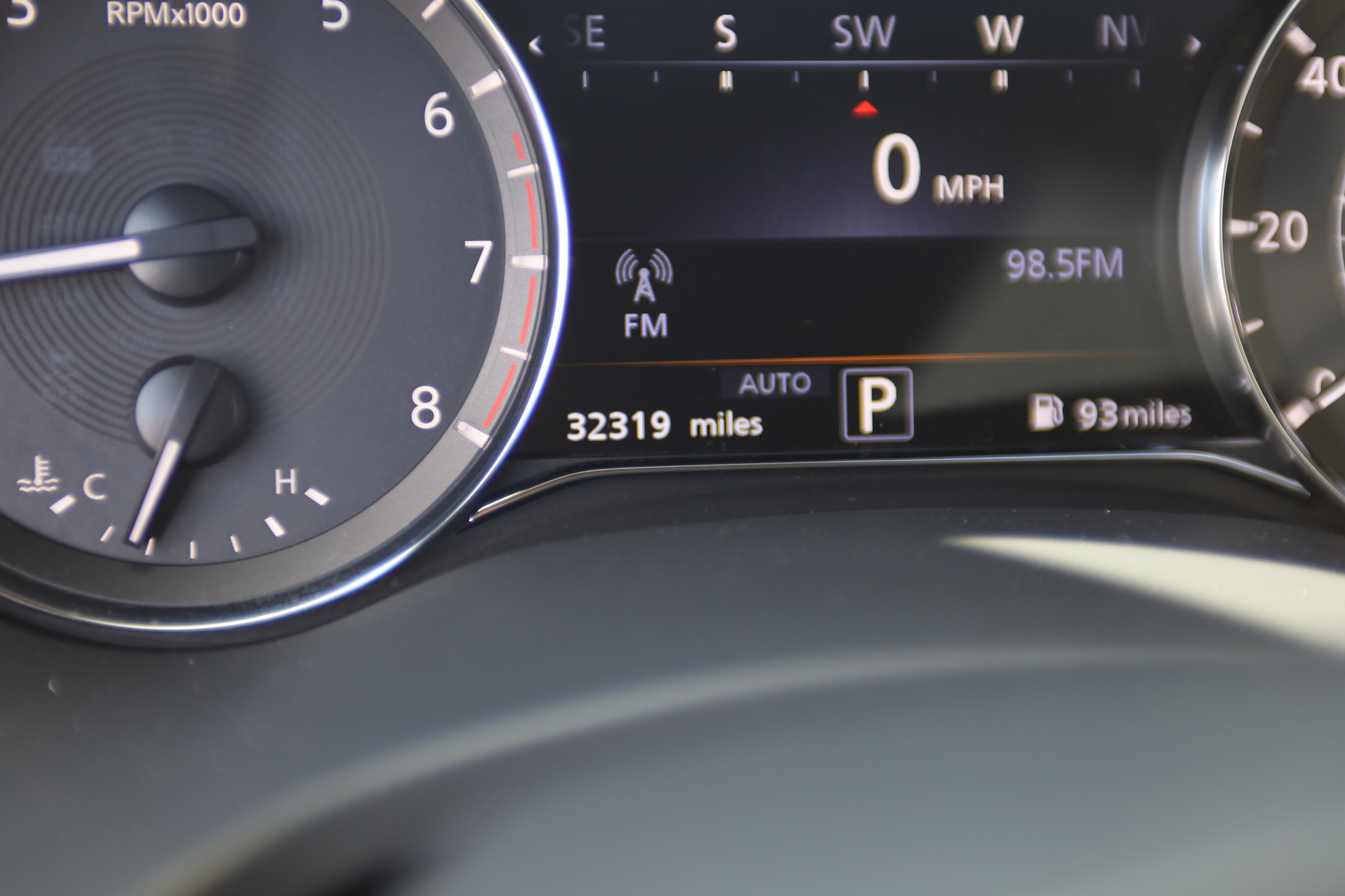 Used 2024 INFINITI QX80 Sensory w/ Cargo Package AWD/4WD image 18
