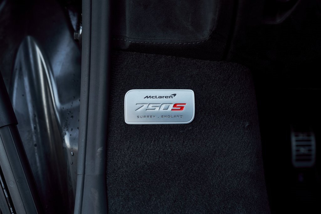 Used 2026 McLaren 750S Spider image 36