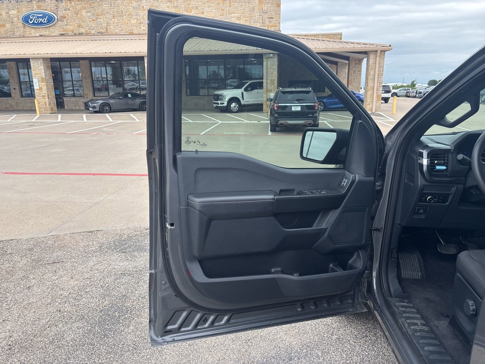 Used 2024 Ford F150 STX RWD image 8