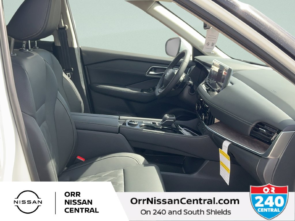 Used 2026 Nissan Rogue Platinum w/ Platinum Premium Package AWD/4WD image 11