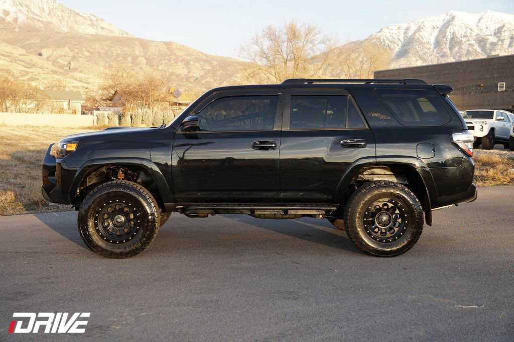 Used 2022 Toyota 4Runner TRD Off-Road Premium w/ Moonroof Package image 7