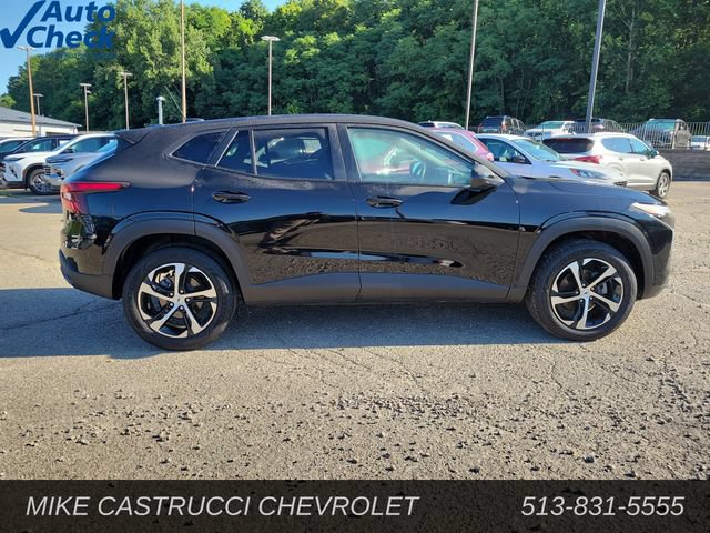 Used 2025 Chevrolet Trax RS w/ Driver Confidence Package FWD image 6