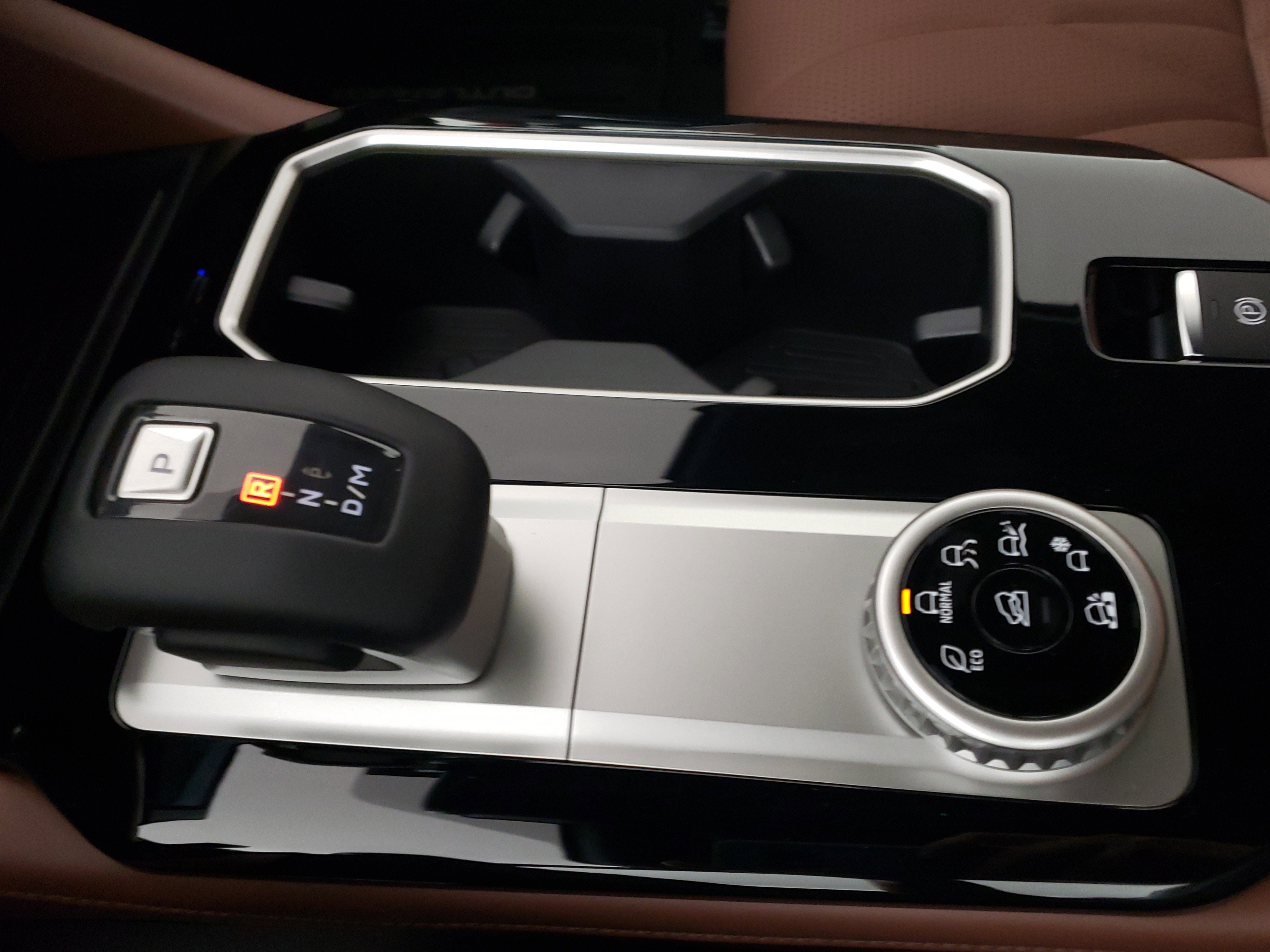 New 2025 Mitsubishi Outlander SEL image 25