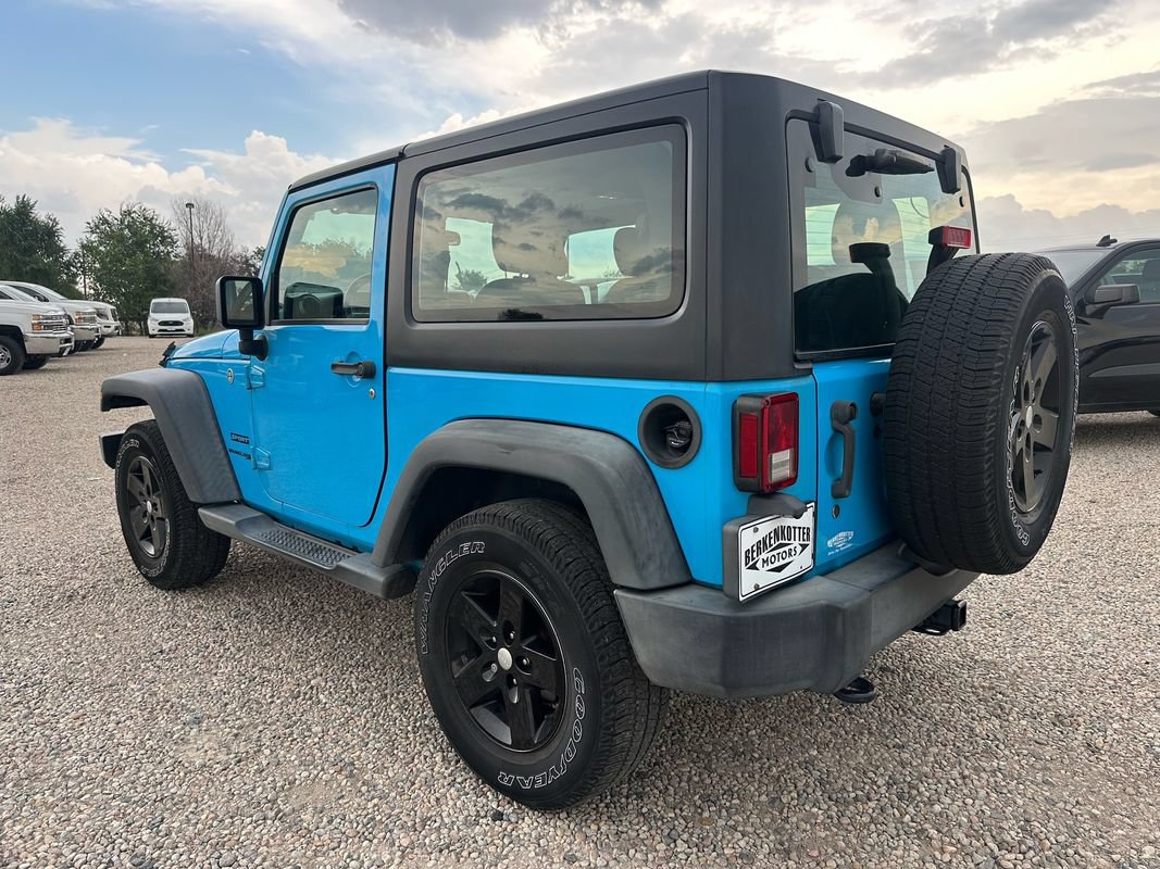 Used 2018 Jeep Wrangler Sport AWD/4WD image 9