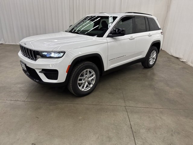 New 2025 Jeep Grand Cherokee Laredo X w/ Luxury Tech Group I image 3