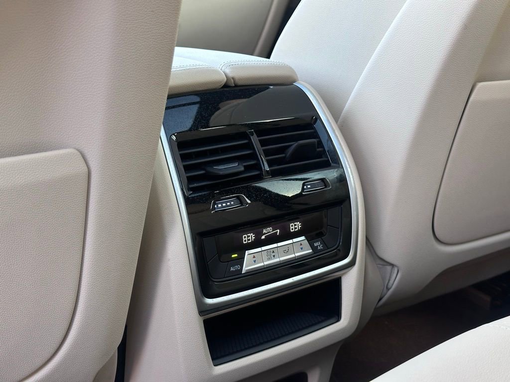 Used 2022 BMW X5 xDrive40i w/ Premium Package image 22