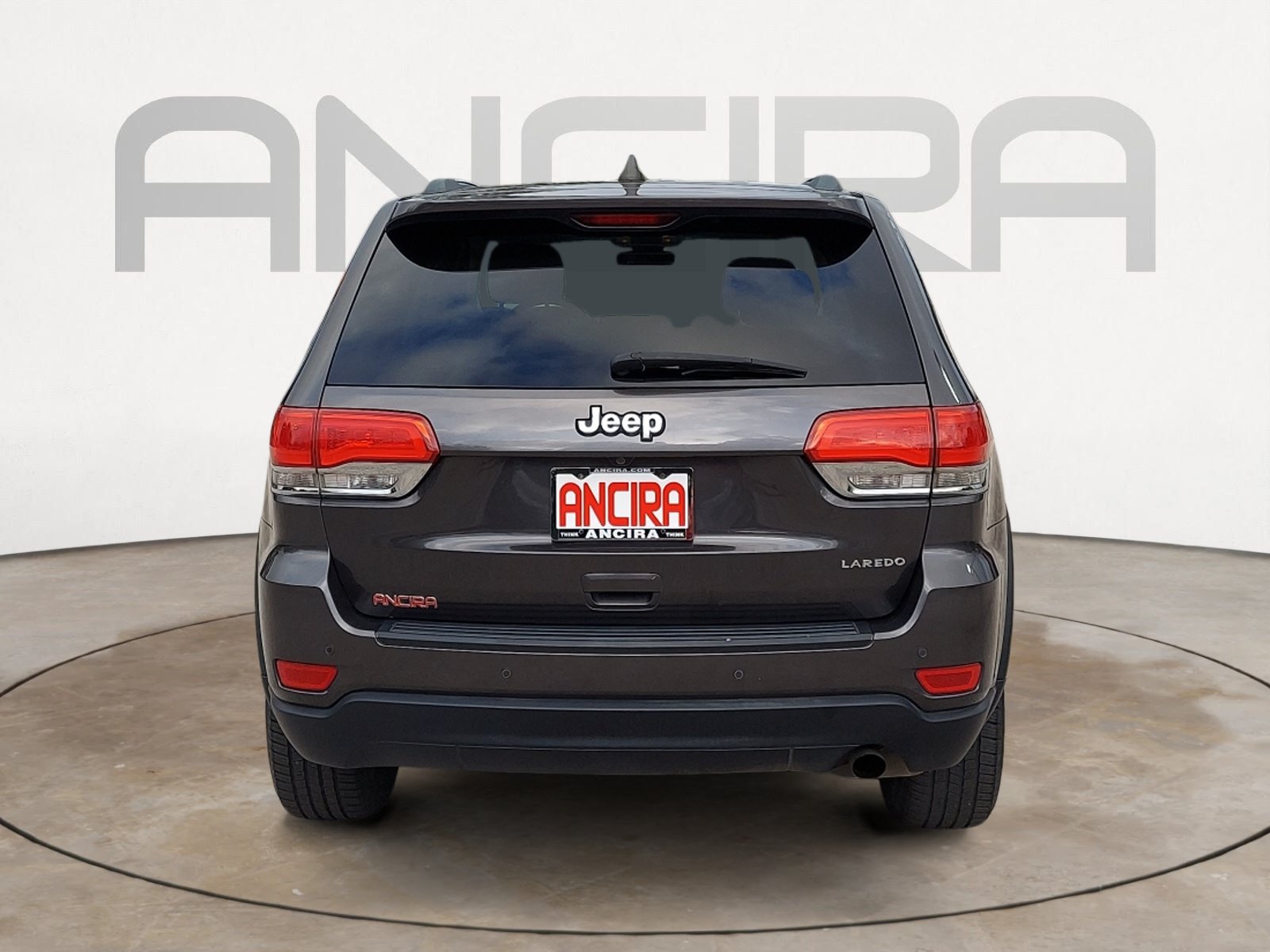 Used 2019 Jeep Grand Cherokee Laredo w/ 18" Wheel & 8.4" Radio Group RWD image 9