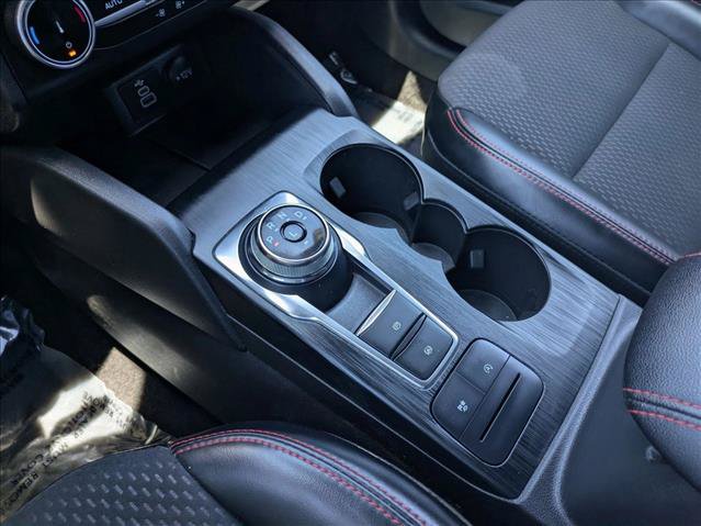 Certified 2025 Ford Escape ST-Line FWD image 11