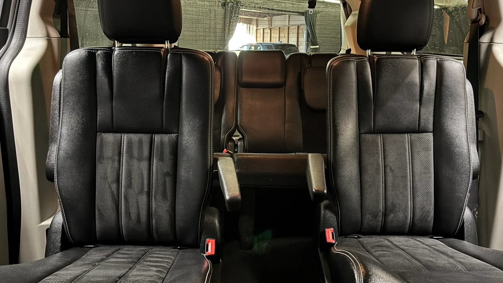 Used 2018 Dodge Grand Caravan SXT FWD image 10