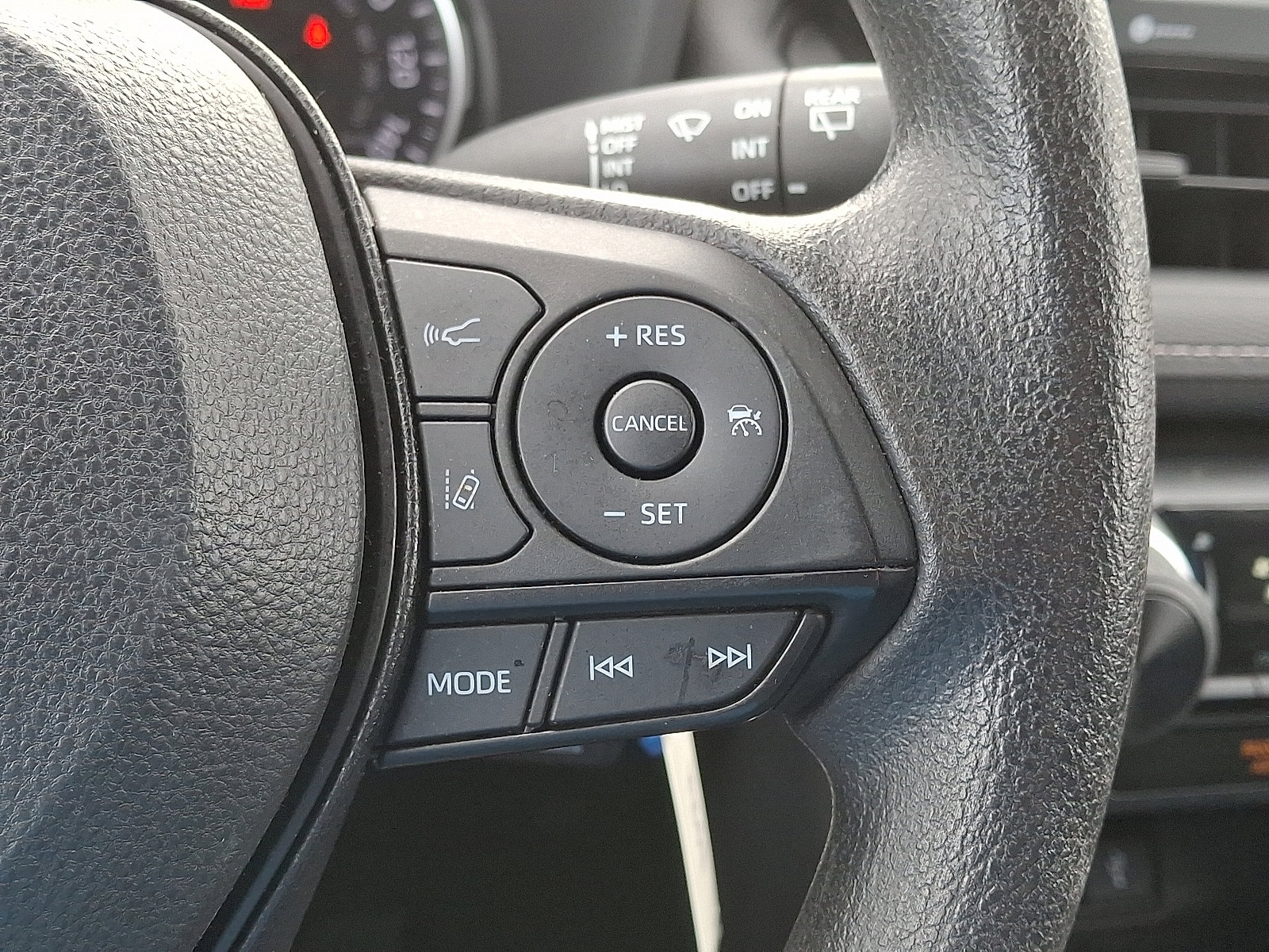 Certified 2022 Toyota RAV4 LE image 23