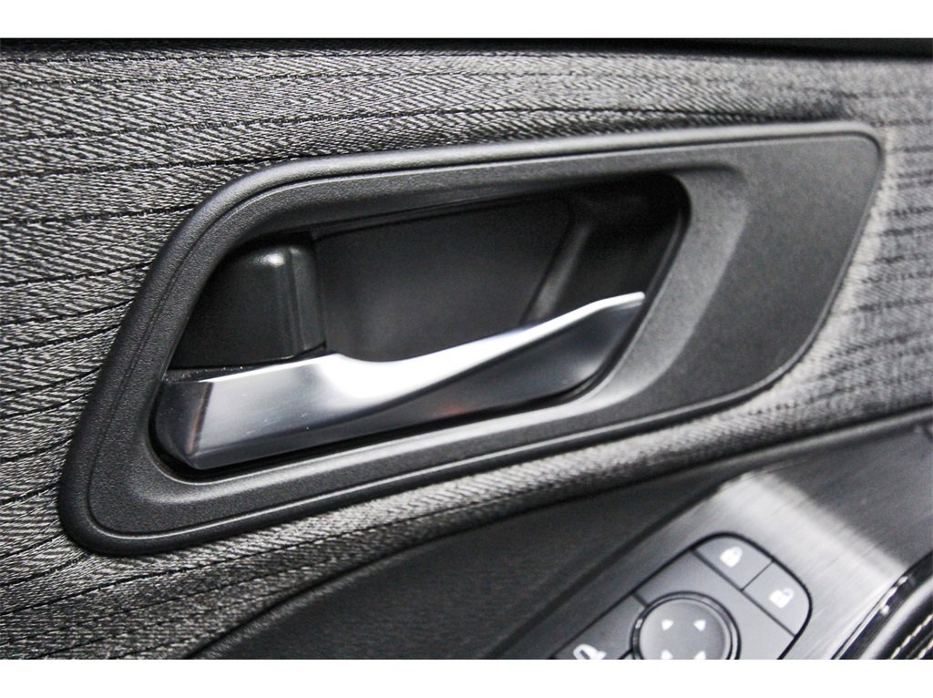 Used 2023 Nissan Rogue SV image 18