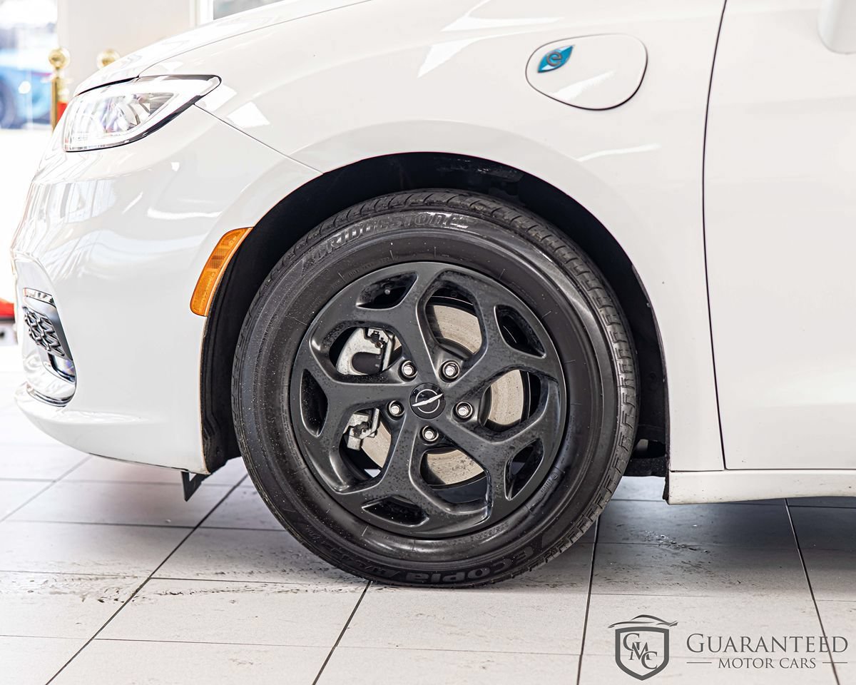 Used 2022 Chrysler Pacifica Touring-L w/ S Appearance Package FWD image 7