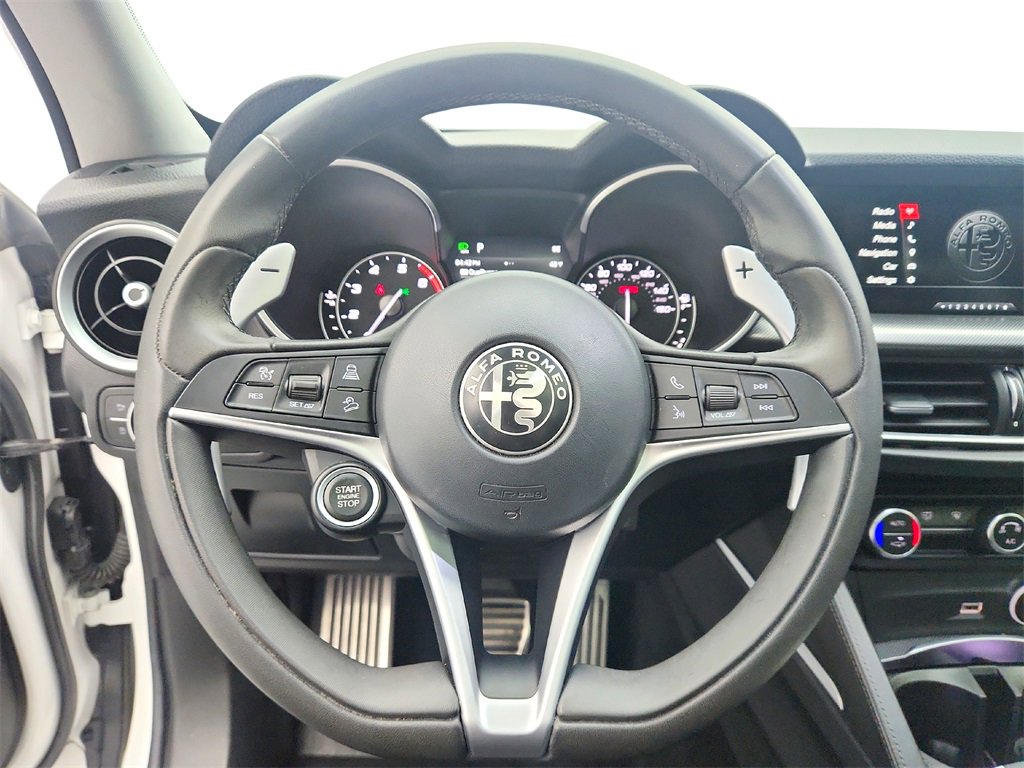 Used 2018 Alfa Romeo Stelvio Sport w/ Quick Order Package 22J Sport image 17