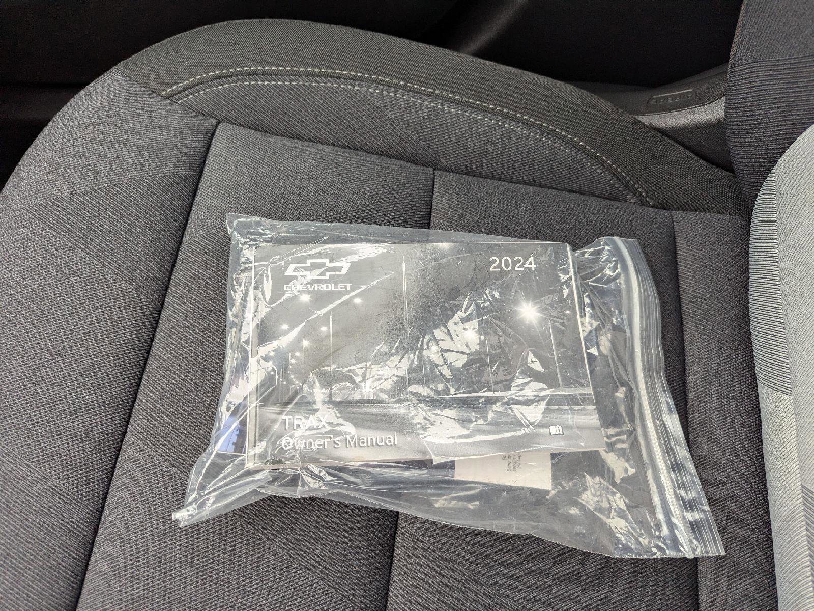 Certified 2024 Chevrolet Trax RS w/ Driver Confidence Package image 30