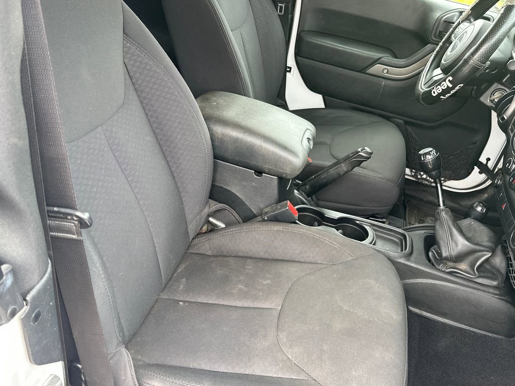 Used 2014 Jeep Wrangler Sport AWD/4WD image 13