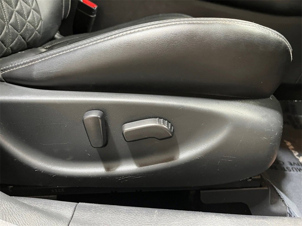 Used 2023 Nissan Maxima Platinum image 15