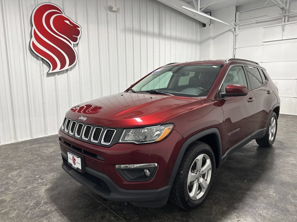 Used 2020 Jeep Compass Latitude FWD image 1