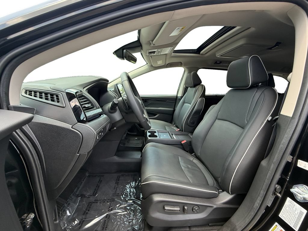 Used 2026 Honda Odyssey Elite image 9