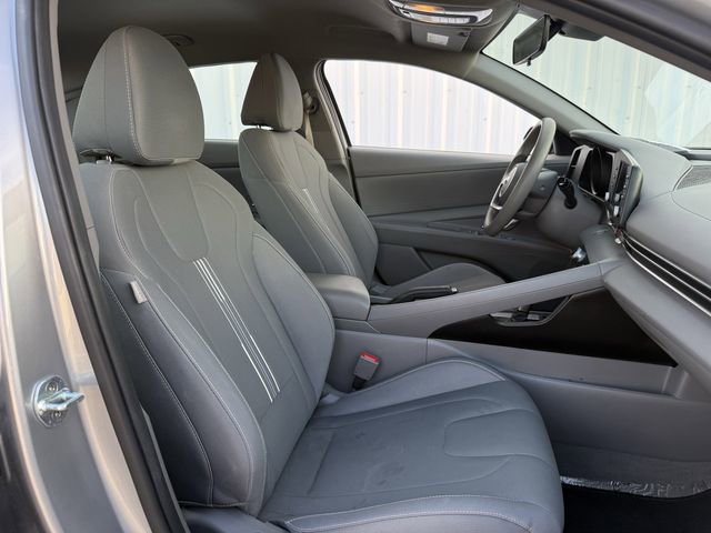 Used 2022 Hyundai Elantra SEL image 26