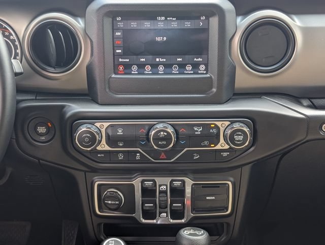 Used 2018 Jeep Wrangler Unlimited Sport S AWD/4WD image 18