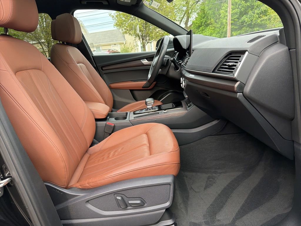 Used 2023 Audi Q5 2.0T Premium w/ Convenience Package AWD/4WD image 29