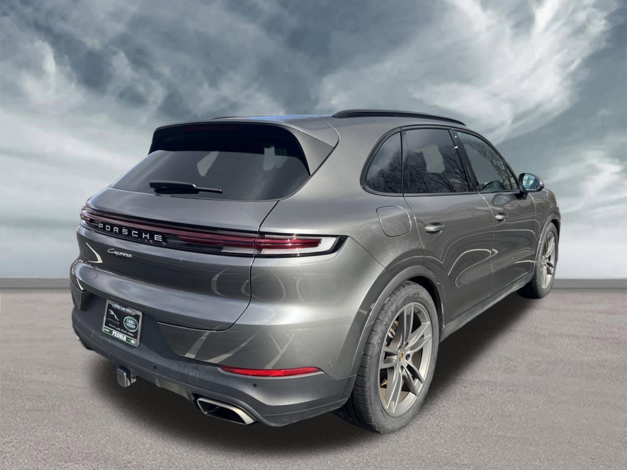 Used 2024 Porsche Cayenne image 5