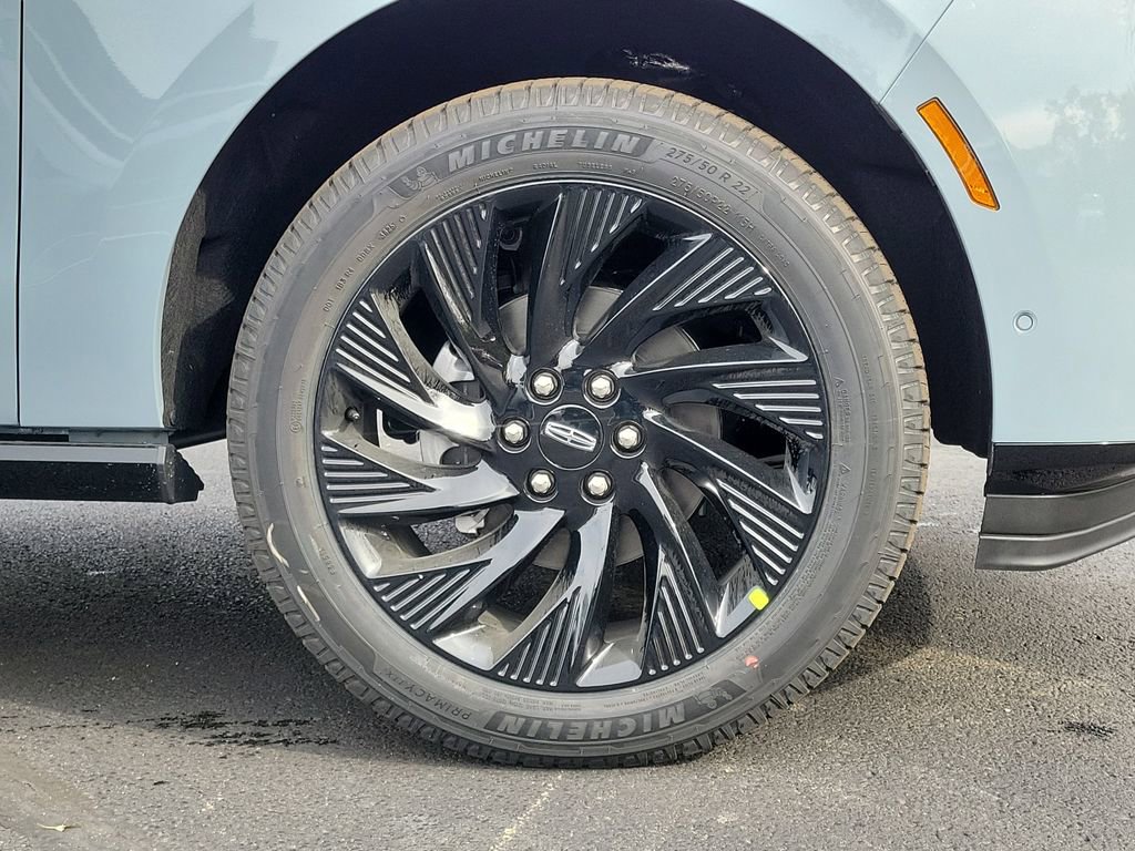 New 2025 Lincoln Navigator L Reserve w/ Jet Appearance Package image 9