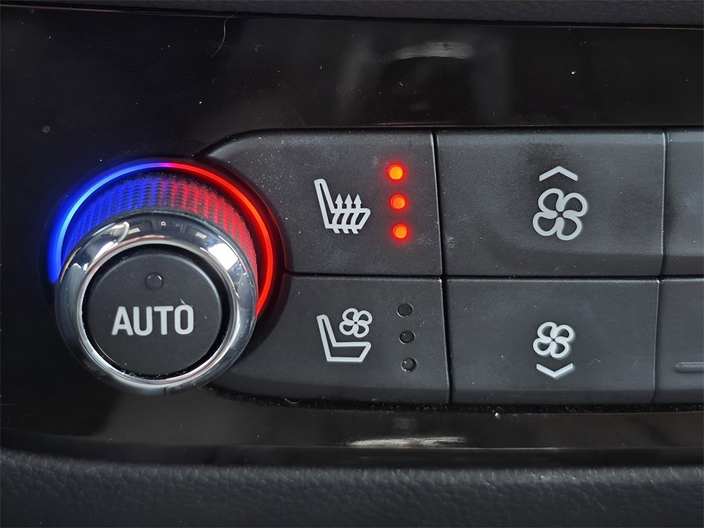 Used 2024 Buick Enclave Avenir w/ Avenir Technology Package image 36