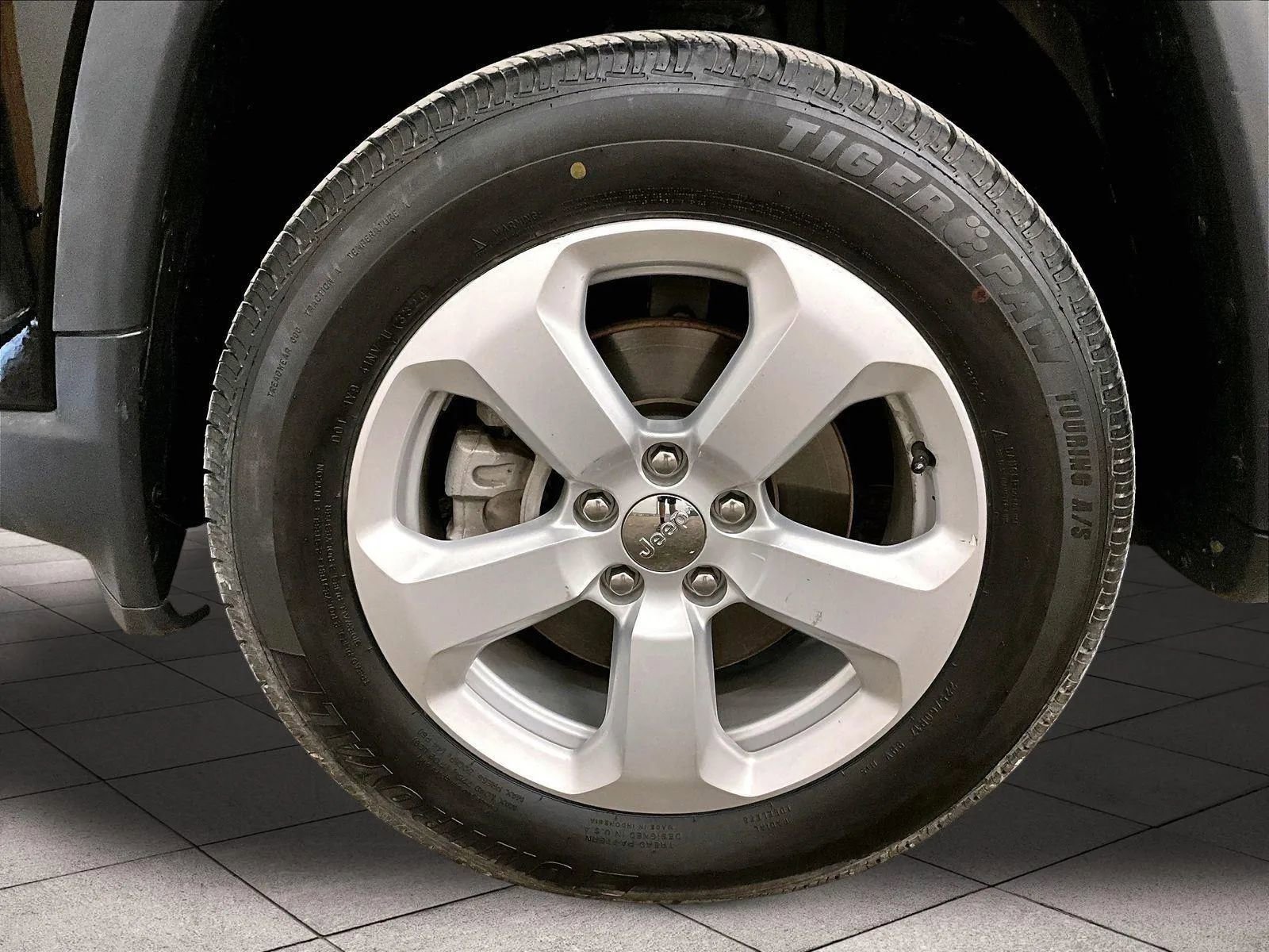 Used 2020 Jeep Compass Latitude image 8