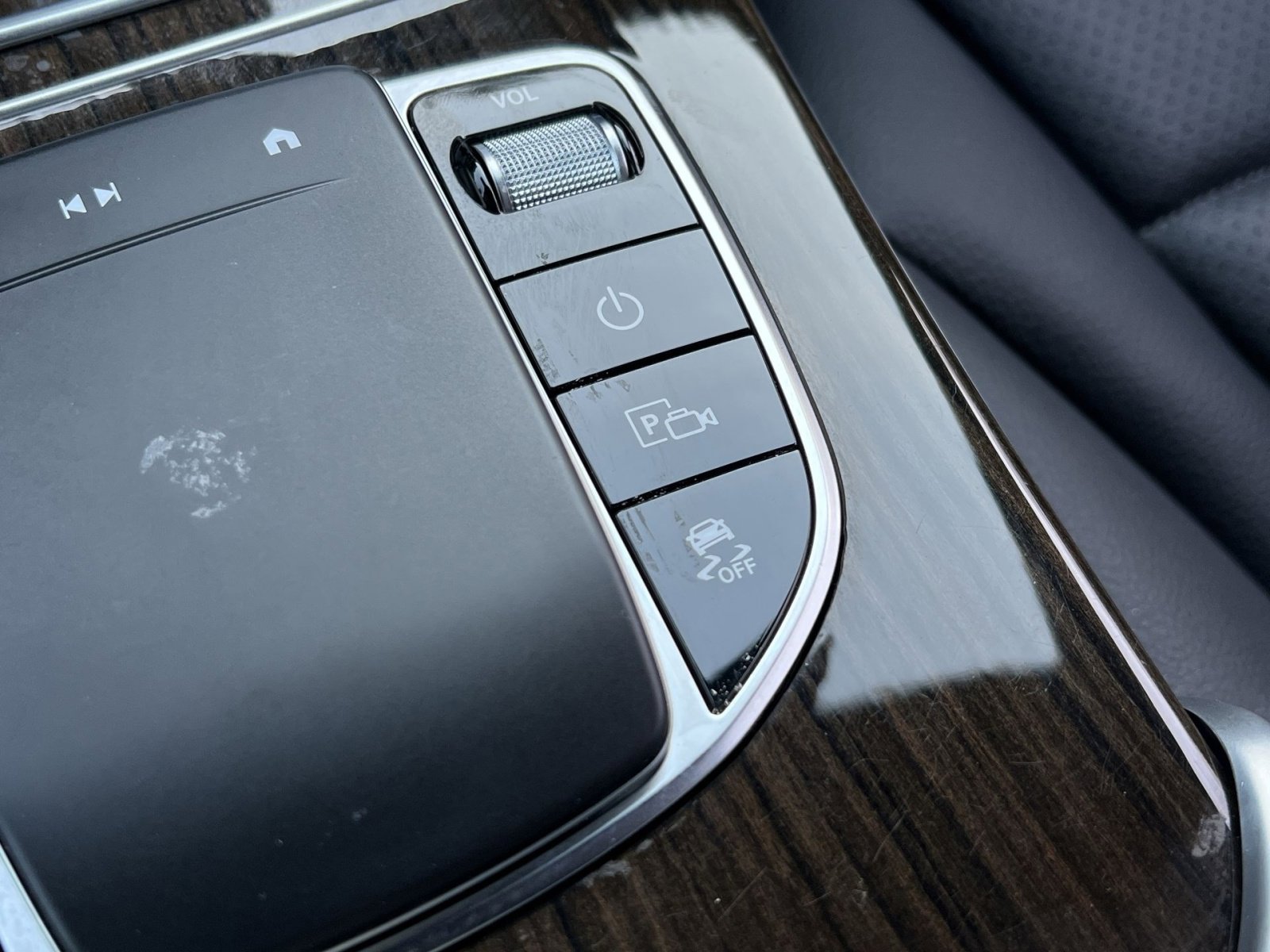 Certified 2022 Mercedes-Benz GLC 300 4MATIC w/ Premium Package Lite image 33