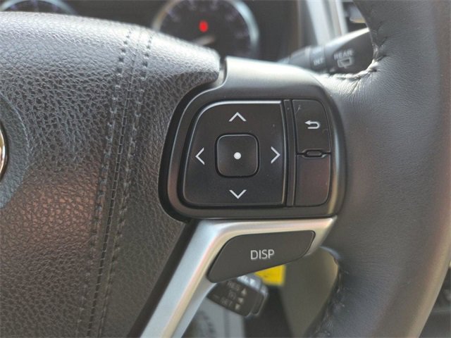 Used 2016 Toyota Highlander LE image 25