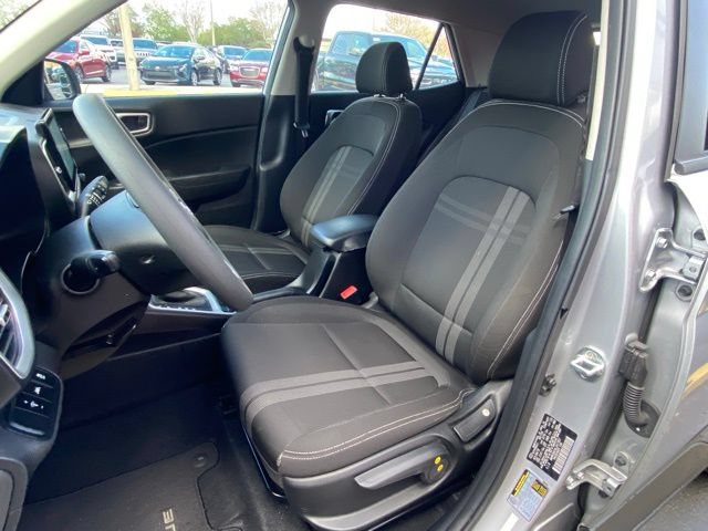 Used 2020 Hyundai Venue SEL image 14